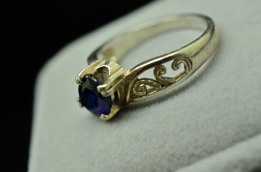 925 Sterling Silver Oval Sapphire Ring Sz 6.75