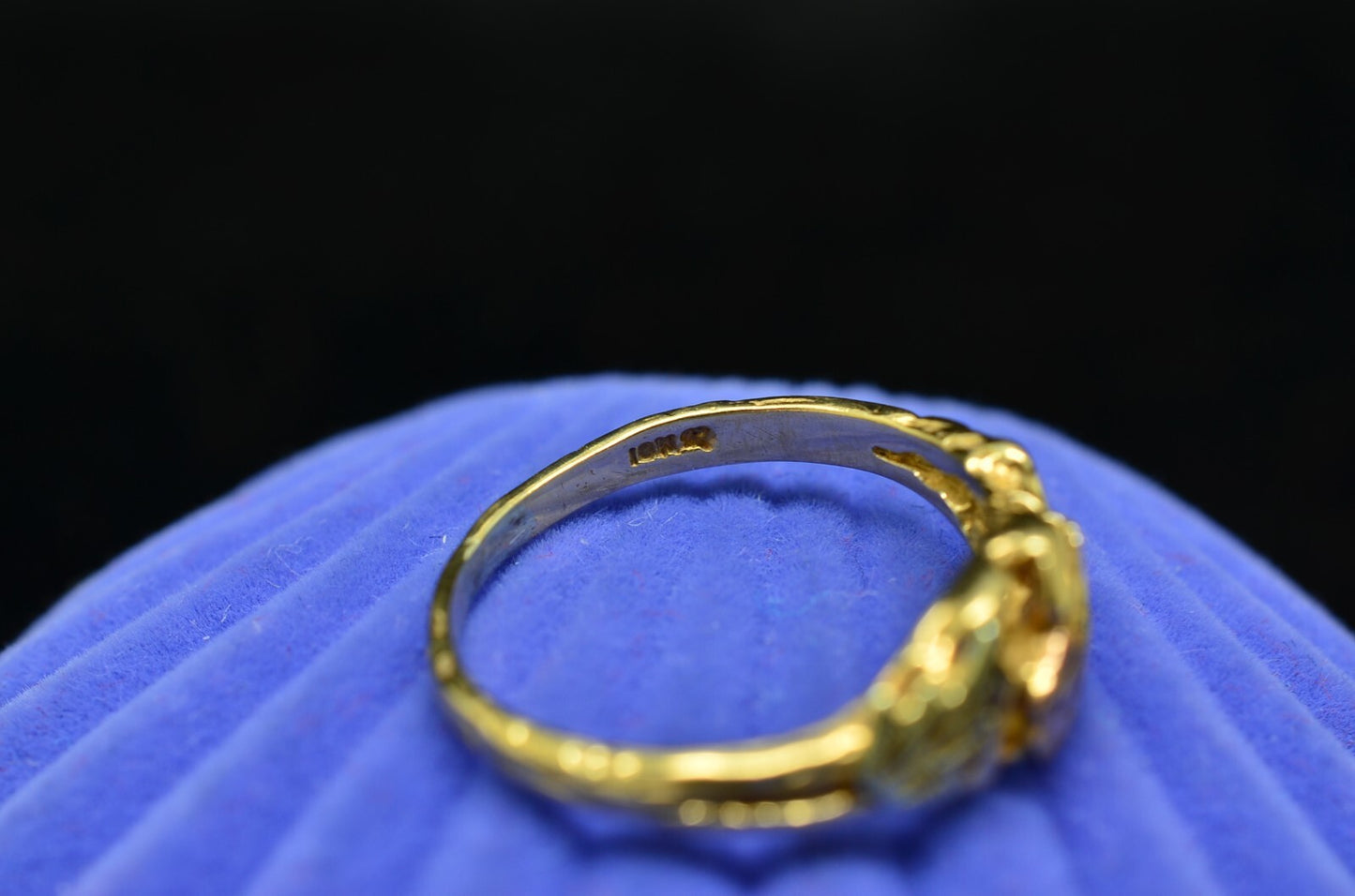 10K Yellow Gold Black Hills Gold Leaves Ring Band Size 4.5