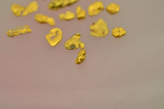 Lot of 18k Yellow Gold tiny natural gold nuggets 2.0 grams