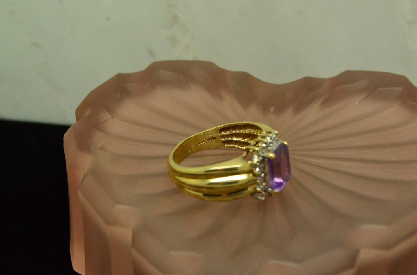 10K Yellow gold emerald cut amethyst ring band w/ diamonds size 7.5 #D3794