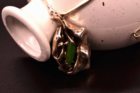 925 Sterling Silver Freeform Design Green Jade Pendant Charm w/ 26" Bar Chain