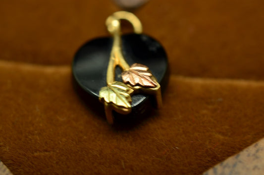 10K Yellow Gold Stemmed Black Hills Gold Leaves Over Heart Onyx Pendant Charm