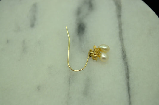 14K YELLOW GOLD TWO NATURAL WHITE DANGLING PEARLS FISHHOOK EARRING -JUST ONE