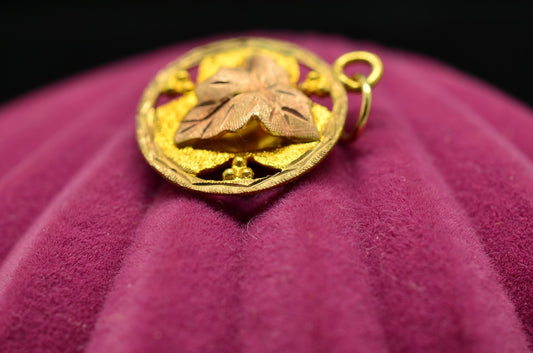 12K Yellow Gold Black Hills Gold Large Leaf Design Pendant Charm-Reversible