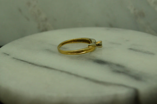 10K Yellow Gold round diamond solitaire ring band 0.07 carats size 6.25
