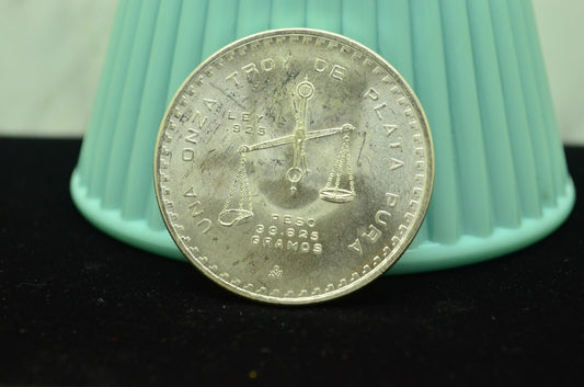 1980 Mexico One Onza Uncirculated -1 Troy Oz Silver