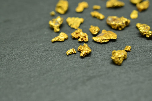 Lot of 18k-20k Yellow Gold tiny natural gold nuggets 2.3 grams