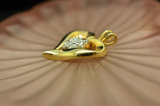 10K Yellow Gold Pave Heart Framed Snowflake Design Pendant Charm w/ Diamond