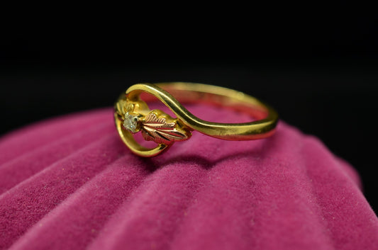 10K Yellow Gold Two Black Hills Gold Leaves Design Ring Band w/ Diamond Sz 4.75