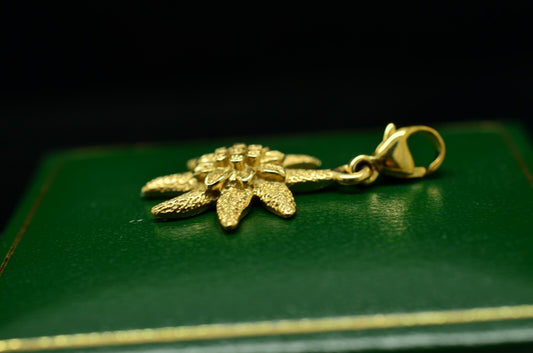 8K Yellow Gold star shaped flower Pendant Charm w/ lobster claw clasp bail