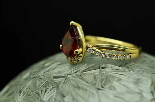 10K Yellow Gold Pear Cut Red Garnet Ring Band w/ Diamond Accents Size 6.75