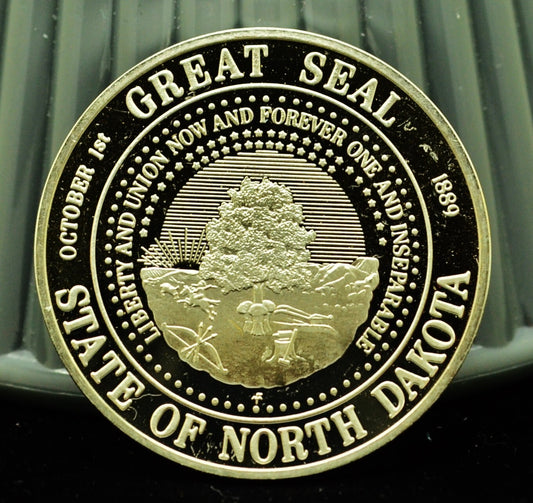 925 Silver Franklin Mint Art Round State of North Dakota
