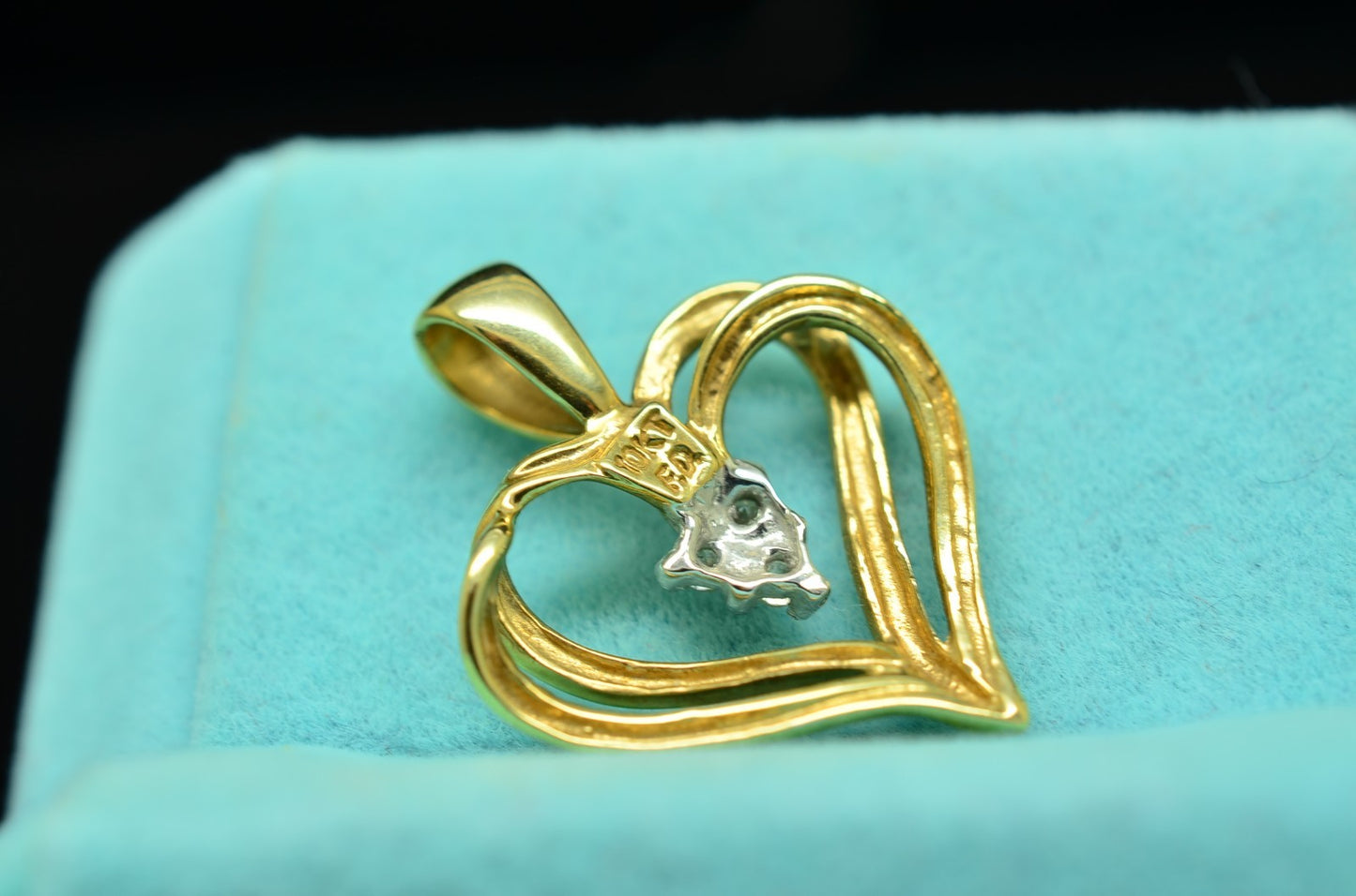 10K Yellow Gold Fancy Open Heart Pendant Charm w/ Three Diamond Accents