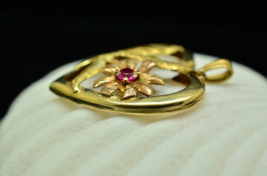 10K Yellow Gold open heart w/ pink ruby stemmed flower design pendant charm