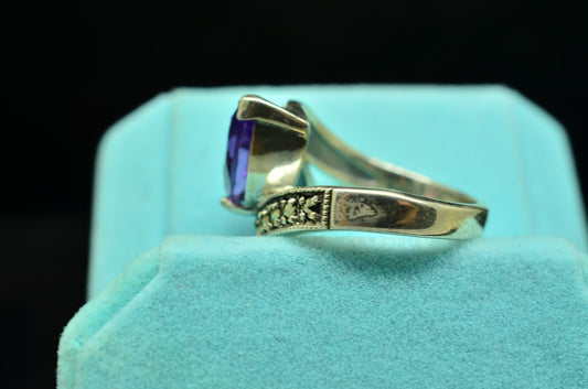 925 Sterling Silver Pear cut Purple Amethyst Ring Band w/ Marcasite Size 5.75