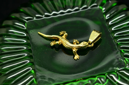 14K Yellow Gold Lizard Gecko Pendant Charm