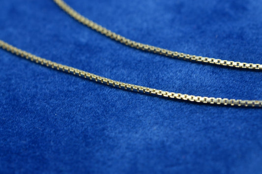 18" Silver Plated box chain necklace .9mm