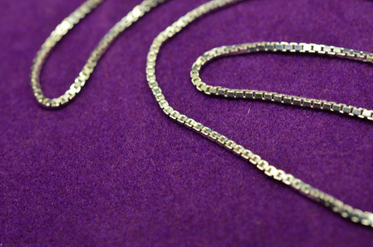 18" Silver Plated box chain necklace .8mm