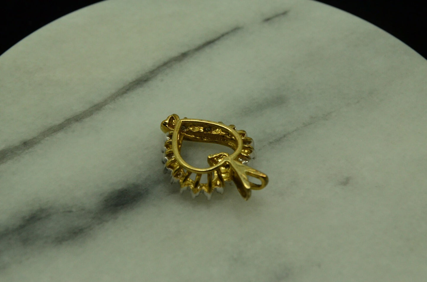 10K Yellow gold open heart w/ diamonds pendant charm 0.11 tcw #D3781