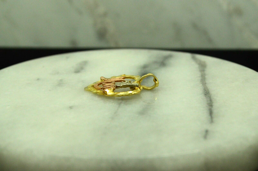 14K Yellow gold open heart #1 MOM pendant charm