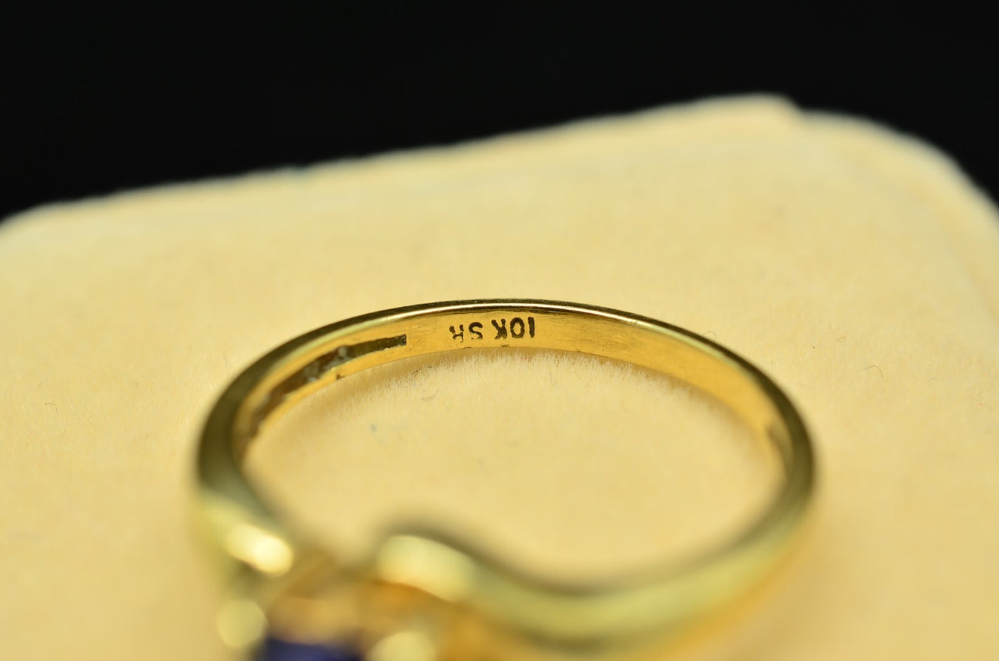 10K Yellow Gold Heart Cut Blue Sapphire Solitaire Ring Band Size 6.5