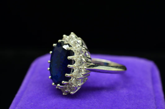 925 Sterling Silver Large Blue Oval CZ Ring  Sz 6.75