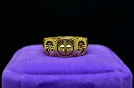14K Yellow Gold Cross design ring band size 7.75