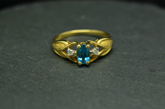 14K Yellow Gold Oval Light Blue Topaz Solitaire Ring Band w/ Diamonds Size 6.5