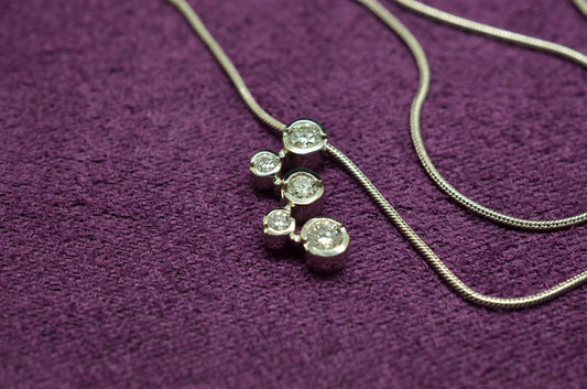 17.5" 18K White Gold Snake Chain Necklace w/ 5 Stone Diamond Pendant