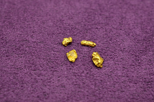 Lot of 18k-20k Yellow Gold tiny natural gold nuggets 1.0 gram