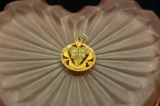 12K Yellow Gold Black Hills Gold Large Leaf Design Pendant Charm-Reversible