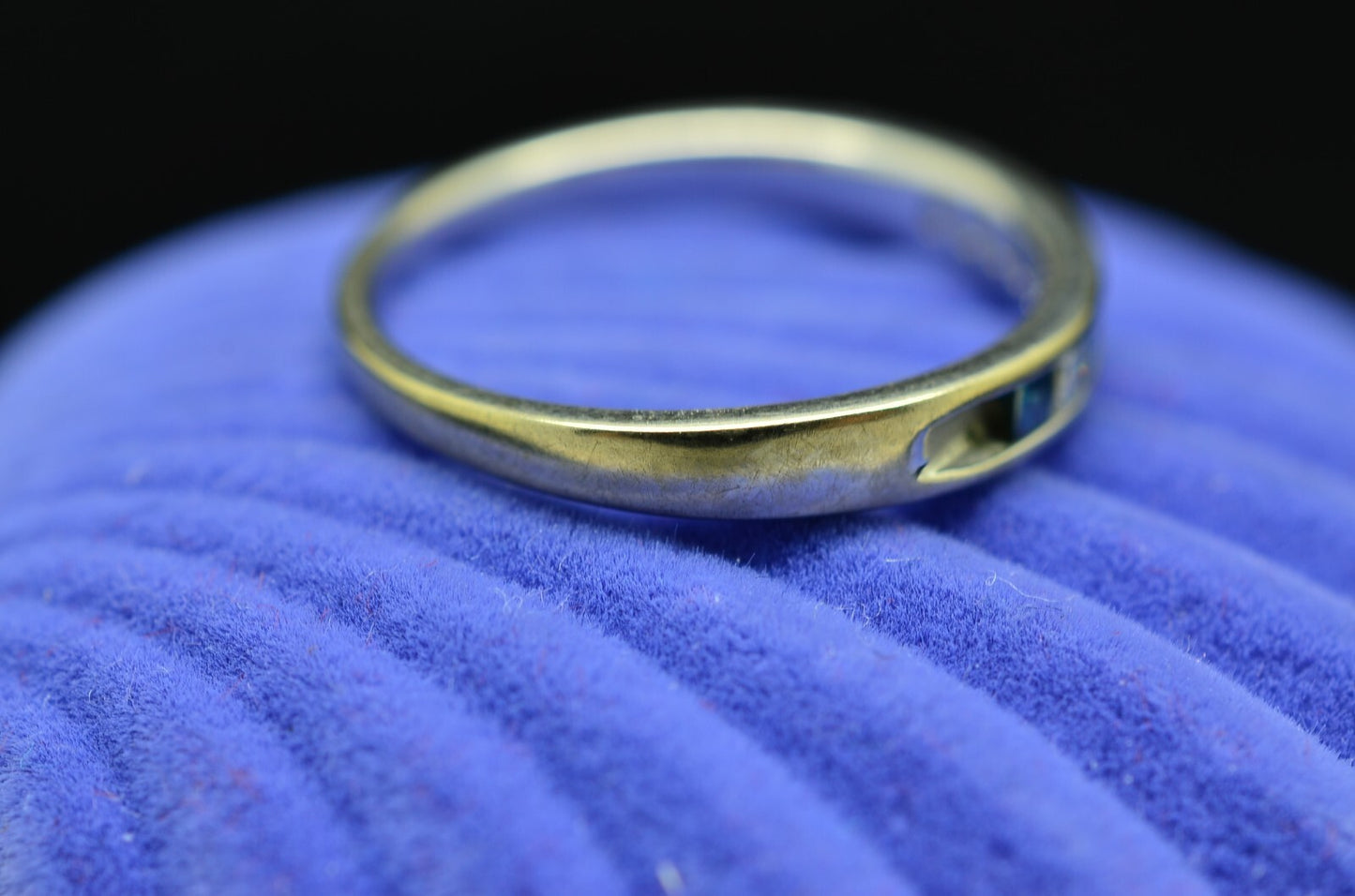 10K White Gold Alt Blue & White Diamond 9 Stone Anniversary Ring Band Size 6.75