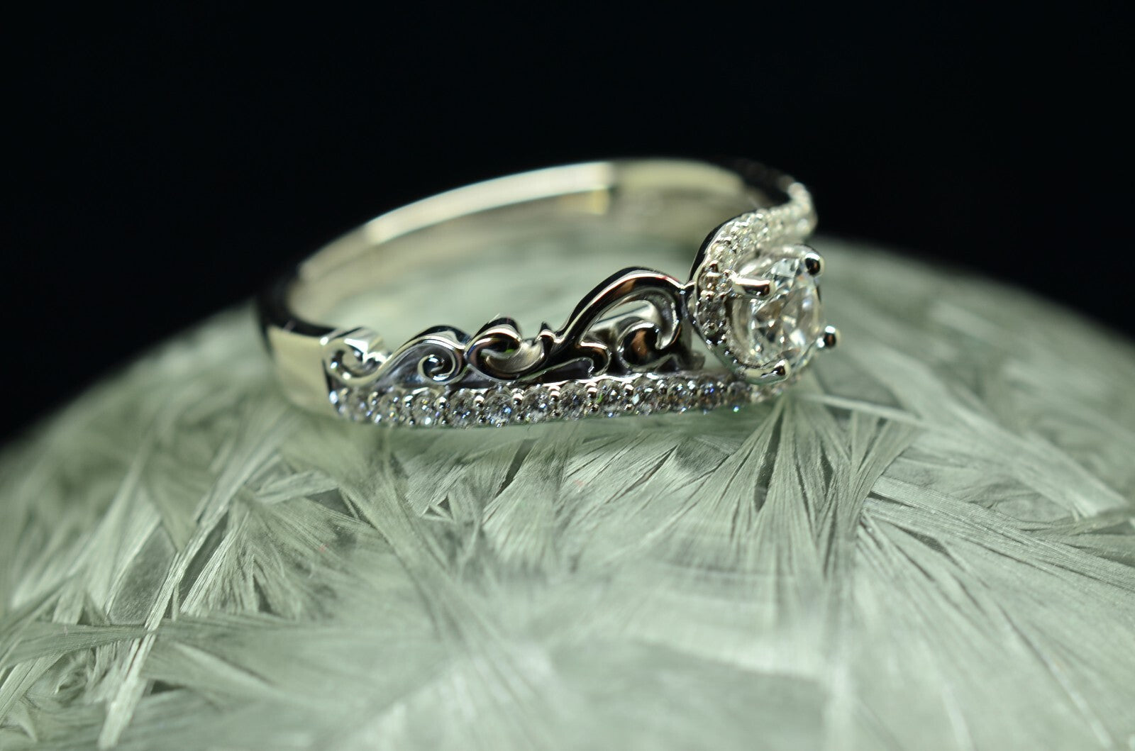 10K White Gold White Sapphire Sculptural Engagement Ring Diamond accents Size 7