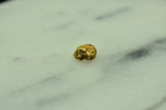 20K Yellow Gold natural gold nugget 0.6 grams