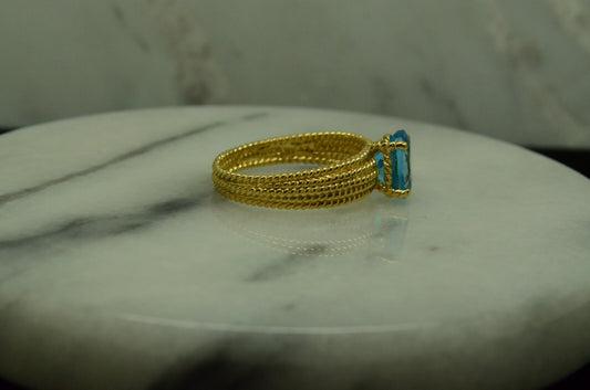 14K Yellow Gold oval blue topaz solitaire ring size 9