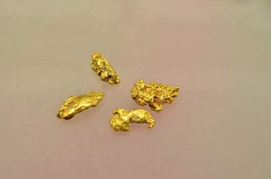 Lot of 18k-20k Yellow Gold tiny natural gold nuggets 1.0 gram