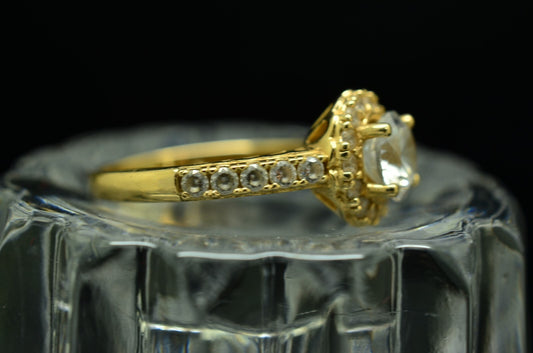14K Yellow Gold Cubic Zirconia Halo Design Ring Band w/ Accents size 7