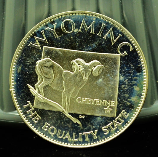 925 Silver Franklin Mint Art Round State of Wyoming