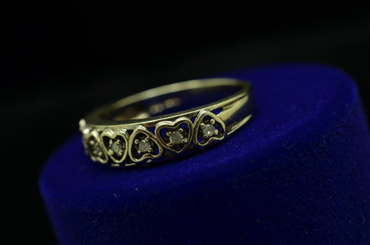 10K White Gold 8 Stone Diamond Ring Band in Heart Settings Size 7