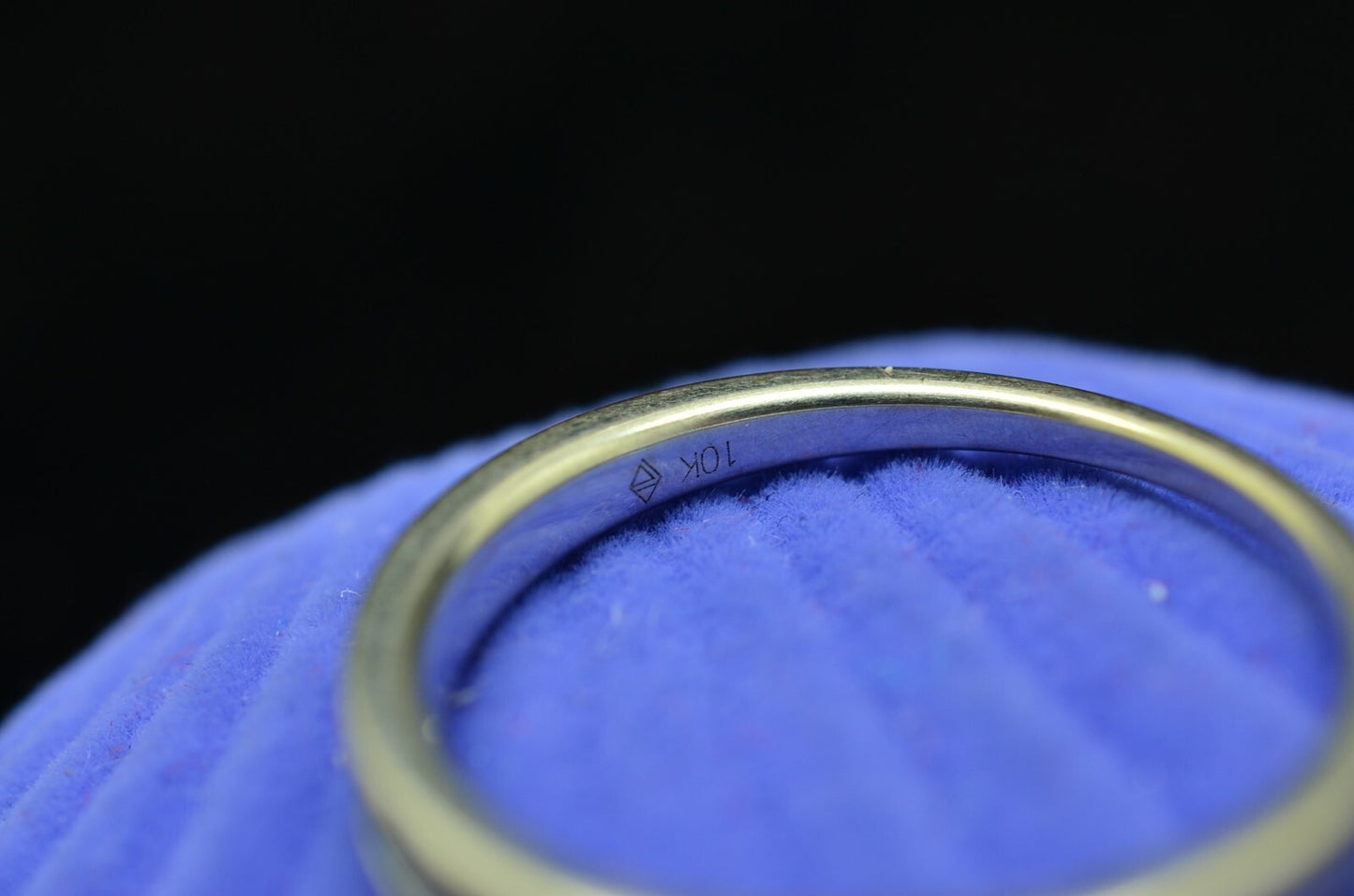 10K White Gold Alt Blue & White Diamond 9 Stone Anniversary Ring Band Size 6.75