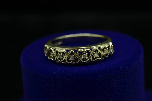 10K White Gold 8 Stone Diamond Ring Band in Heart Settings Size 7