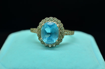 10k White Gold oval light blue topaz ring band with white topaz halo size 9.75