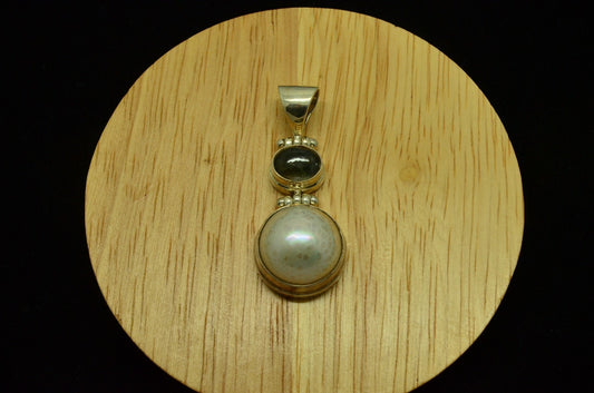 925 Sterling Silver imitation pearl & smoky quartz pendant charm