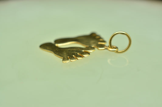 14K Yellow Gold Footsteps Pendant Charm -small & lightweight