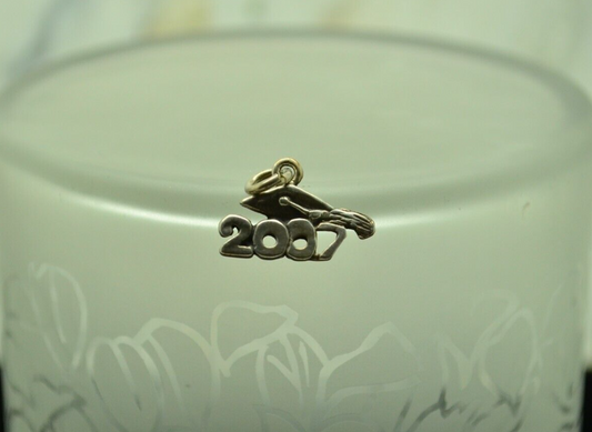 925 Sterling Silver 2007 graduation cap pendant charm