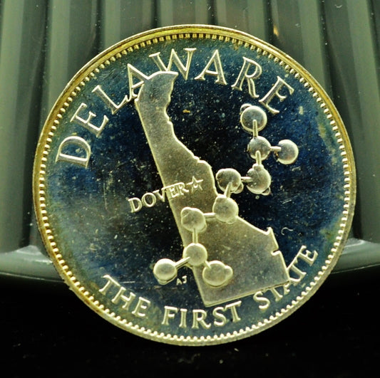 925 Silver Franklin Mint Art Round State of Delaware