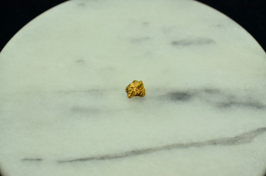 16K Yellow Gold natural gold nugget 0.7 grams 7mm X 6mm X 4mm