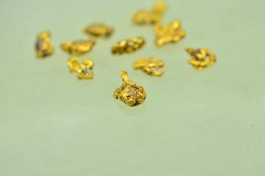 Lot of 18k-20k Yellow Gold tiny natural gold nuggets 2.0 grams