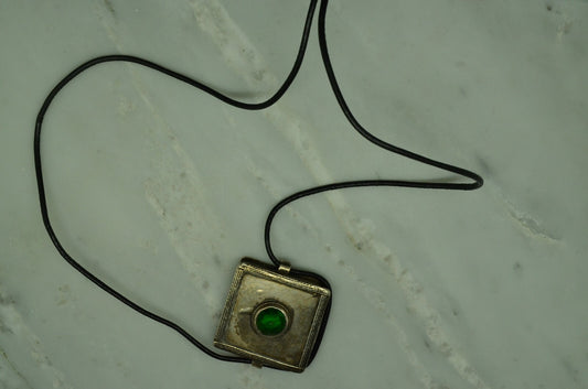 19" 925 Sterling Silver handmade pendant necklace w/ green glass & leather strap