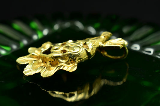 14K Yellow Gold Clown Face with Hat & Neck Ruffles Pendant Charm